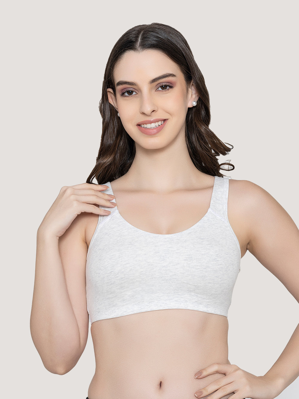 Daisey Medium Impact Sports Bra for Light Workouts-M.WHITE