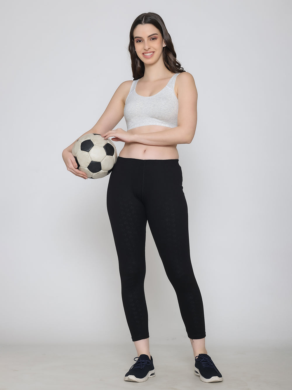 K LINGERIE Daisey Women's Flexible Fit Medium Impact Sports Bra for Light Workouts-M.WHITE L.WINE